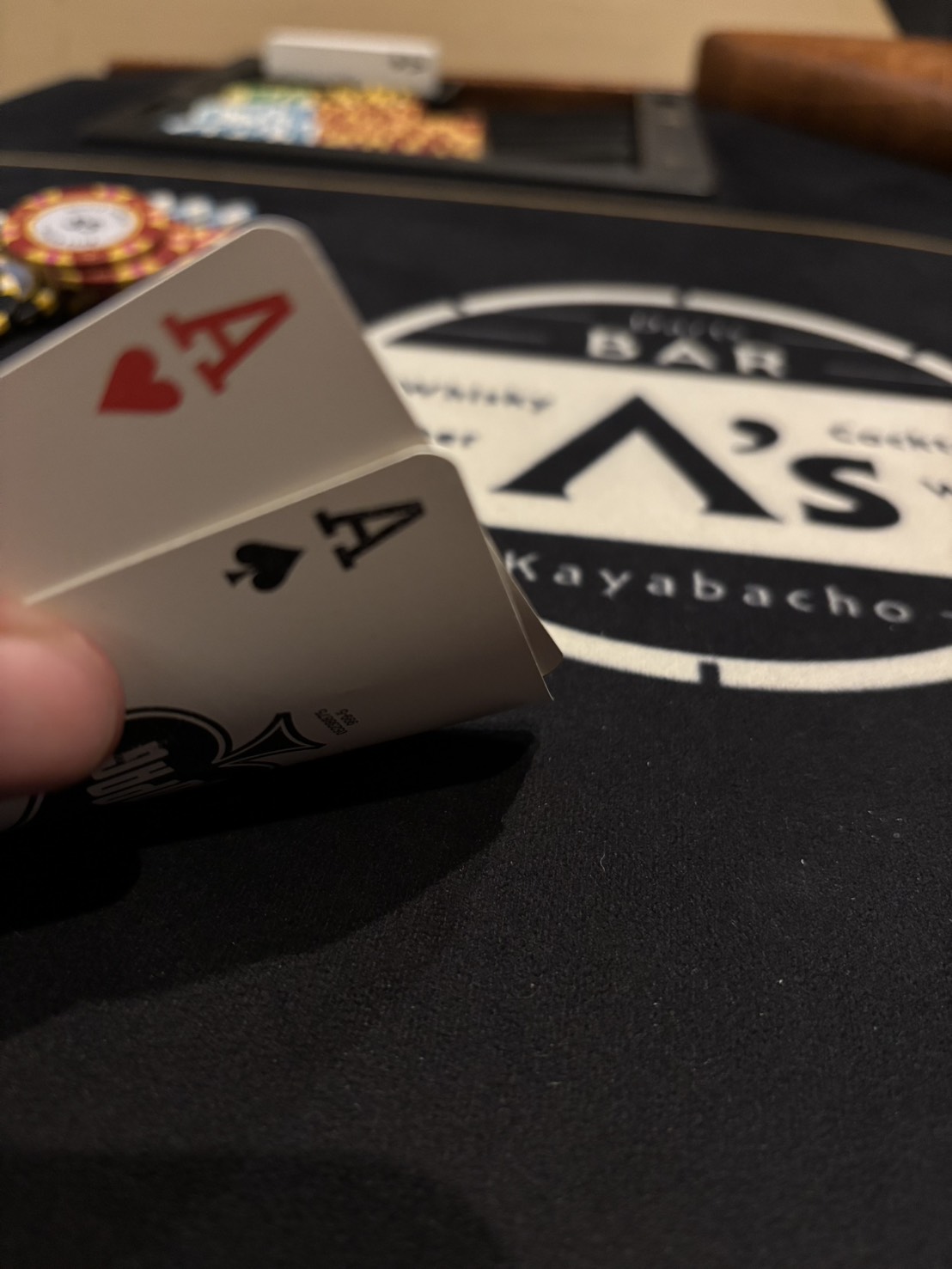 ポーカー エースの手札 別アングル